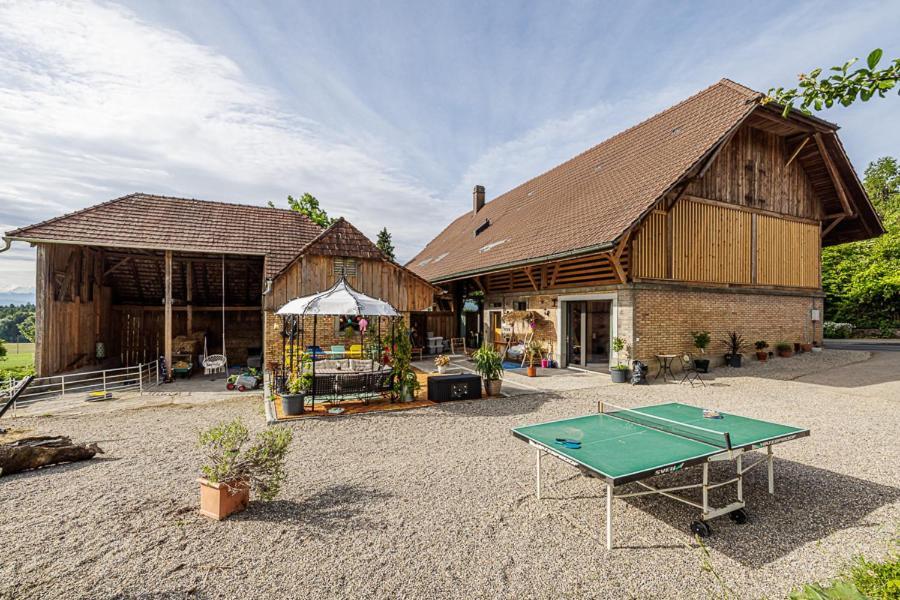 Gruppenunterkunft Mit Billardtisch Und Lamatrekking Meikirch Exterior foto